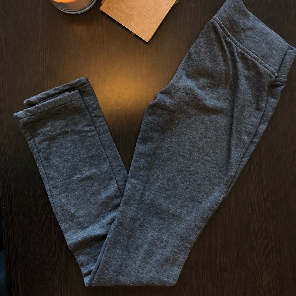Grey workout leggings
